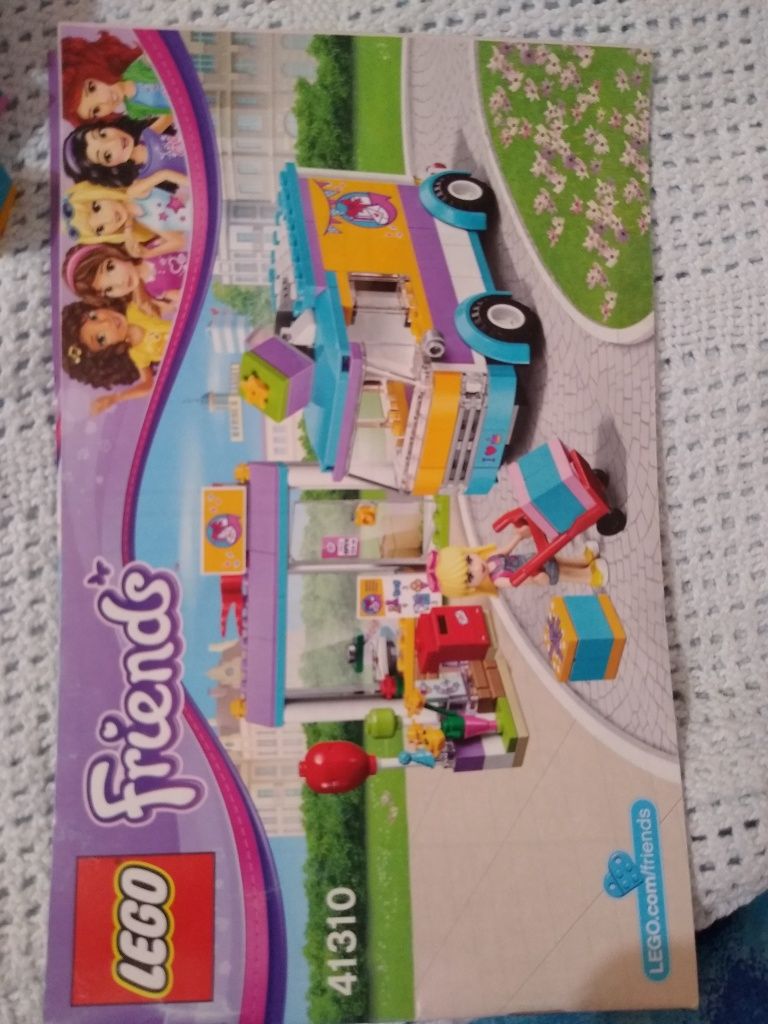 LEGO Friends 41310 Dostawca upominków w Heartlake