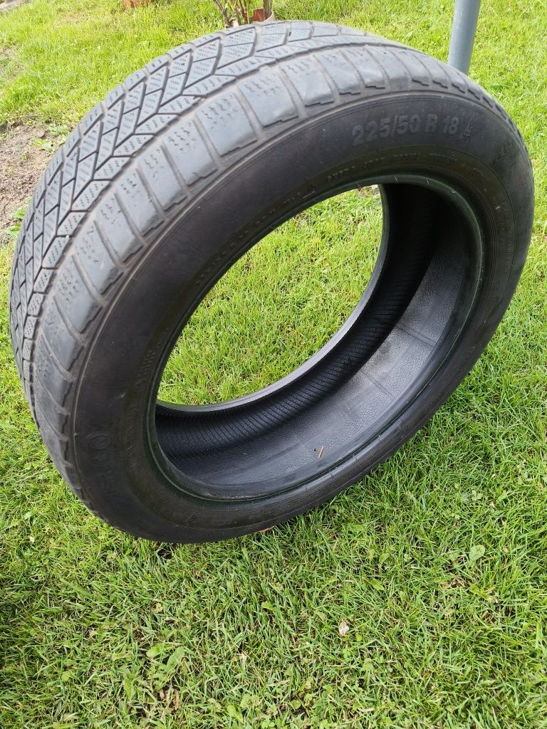 Sprzedam opony zimowe Continental 225/50 R18