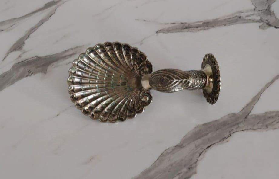 Saboneteira de parede em bronze