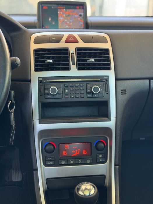 Peugeot 307 1.6 HDI - 7Lugares
