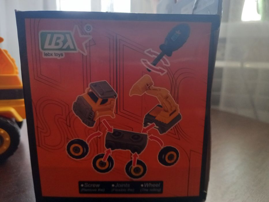 Іграшка дитяча Екскаватор + викрутка+ шурупи