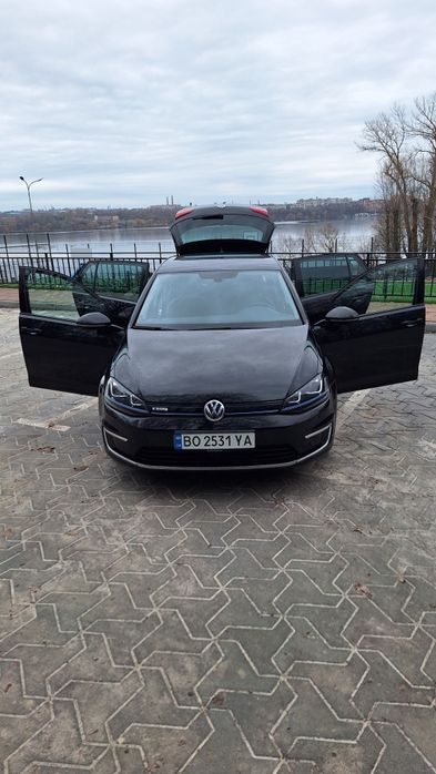 Продаю E Golf 24квт 2017р. SOH 93