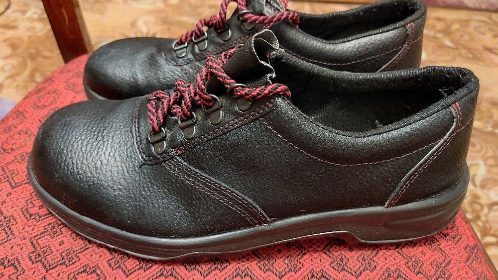 Рабочие мужские туфли.