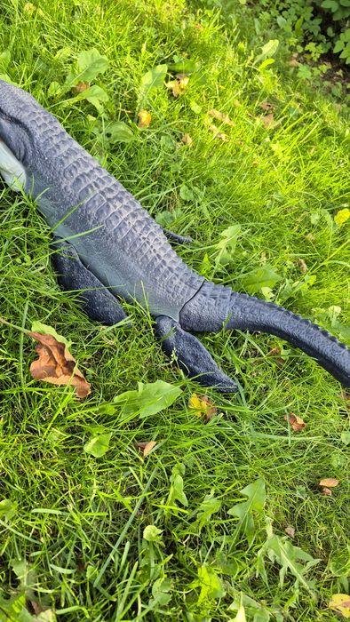 Фігурка динозавра, від фірми Jurassic world Matell.