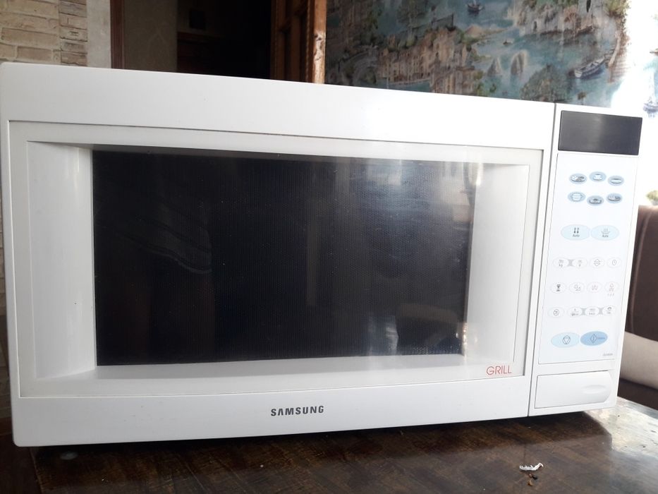 СВЧ .Объем 34л. Микроволновая печь Samsung CE245GR