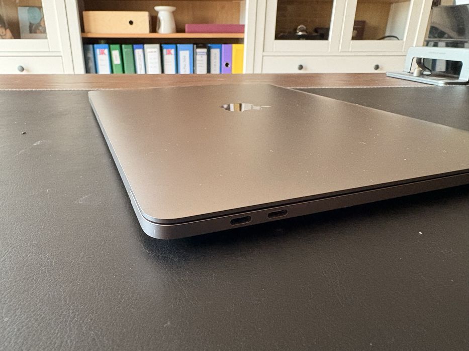 Macbook Pro 2019 4 wejscia thunderbolt