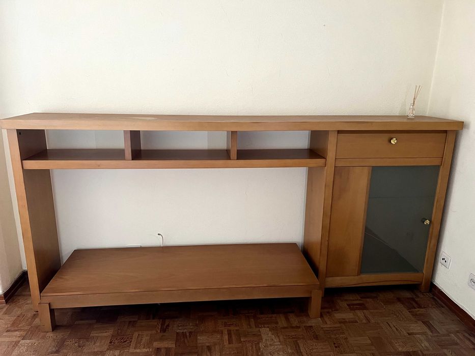 Conjunto de Móveis para televisão