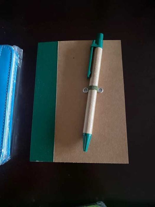 8 blocos A5. Novos embalados.