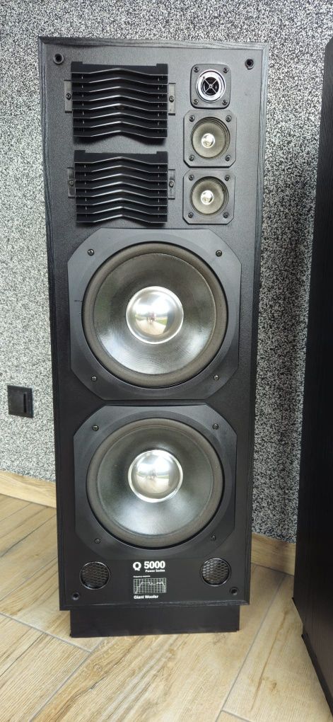 Wzmacniacz Yamaha + kolumny 2 szt Universum lautsprecherbox 500 watt.