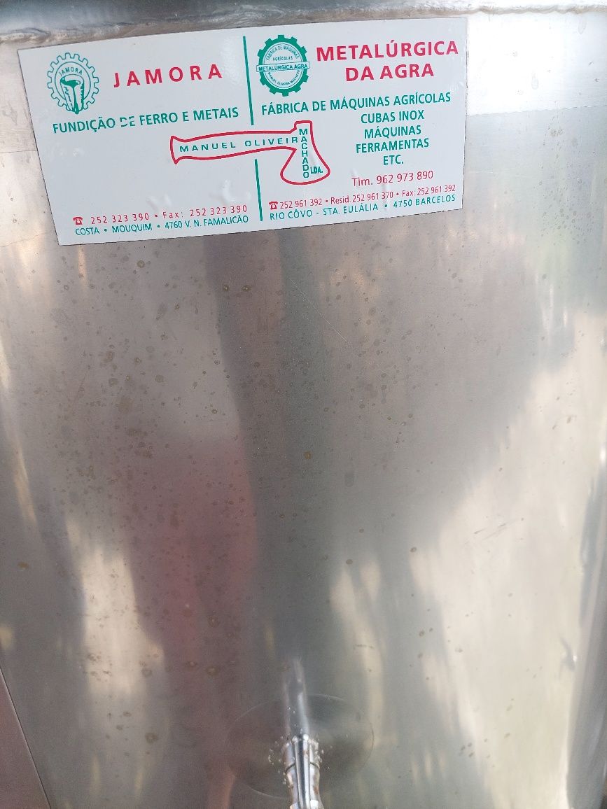 Cubas de 500 L como novas