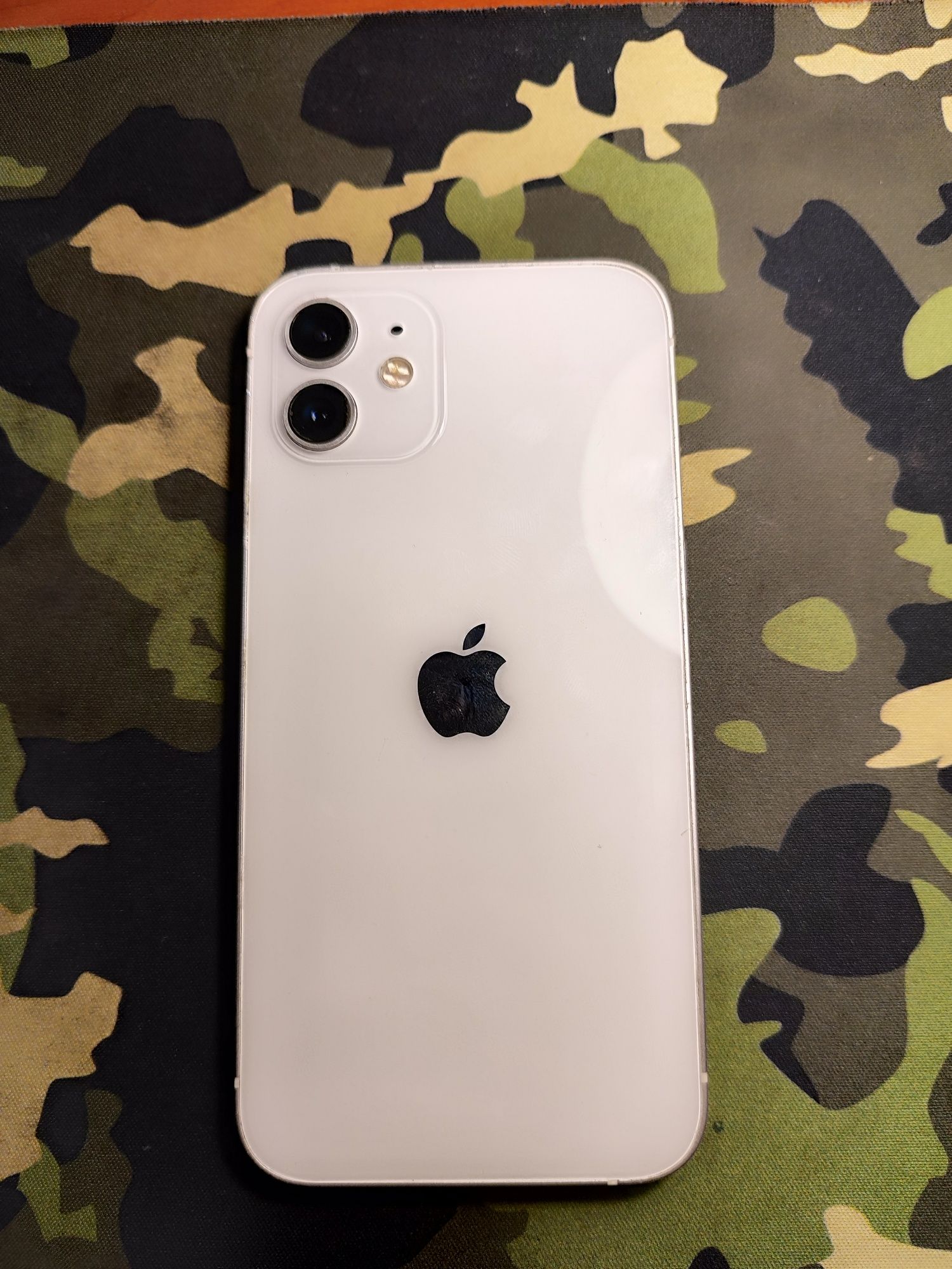 Iphone 12 64 gb .