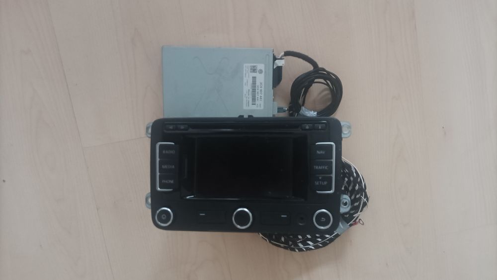 Komplet wiązka+ moduł+ radio do kamery cofania vw