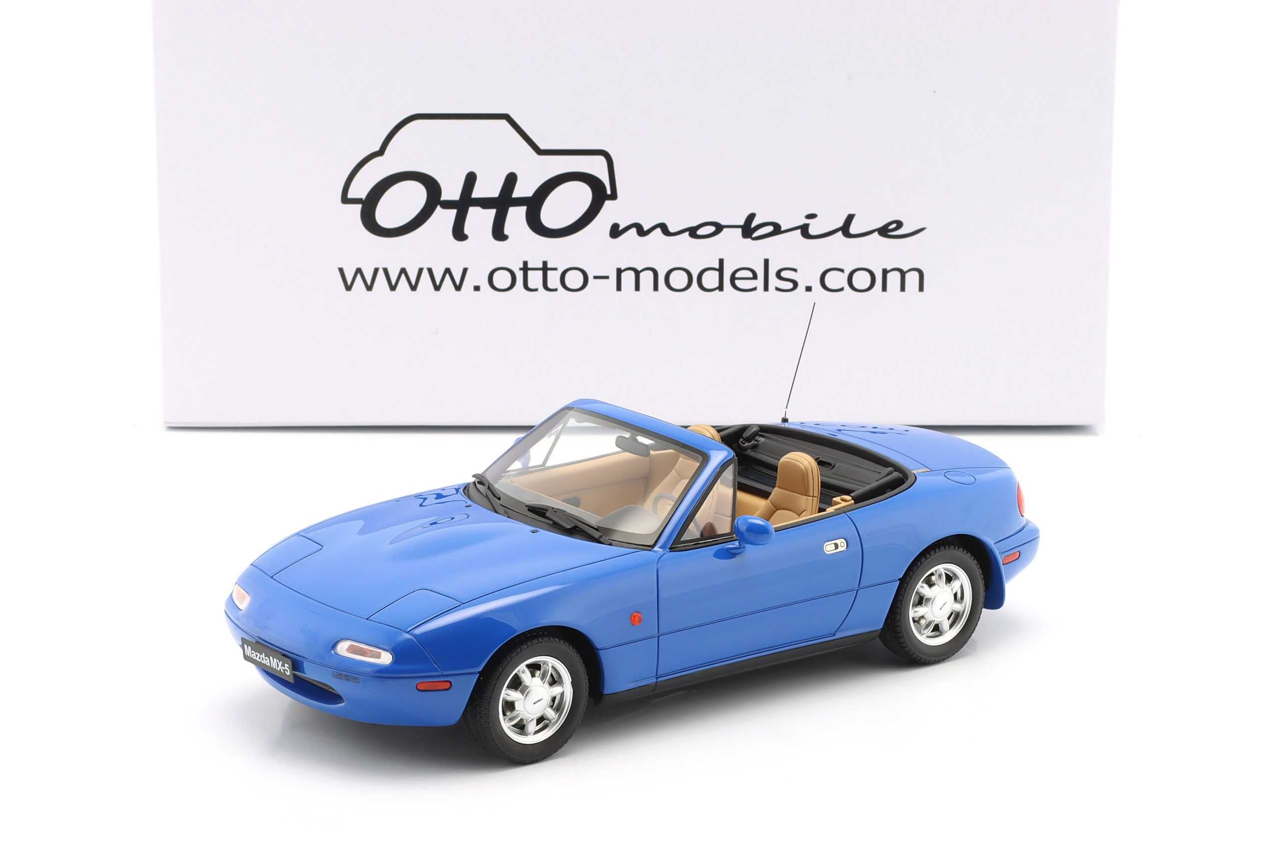 Model 1:18 Otto Mazda Miata MX-5 roadster 1990 blue (OT934)