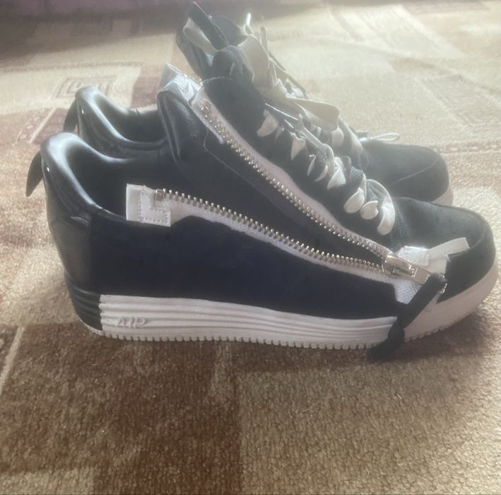 Nike acronym 42 size