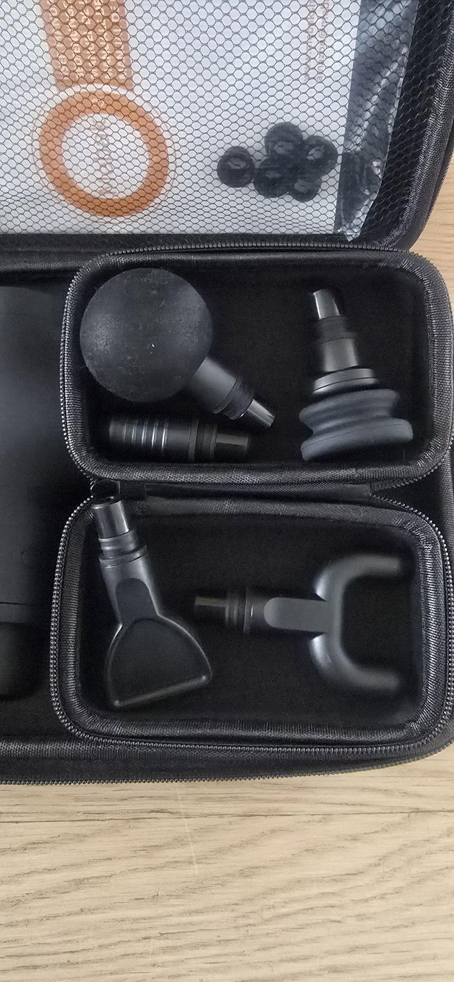Pistolet do masażu Mebak 3 etui i 7 końcówek