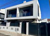***Suíte, Garagem, Duas Varandas. Oferta Escritura***