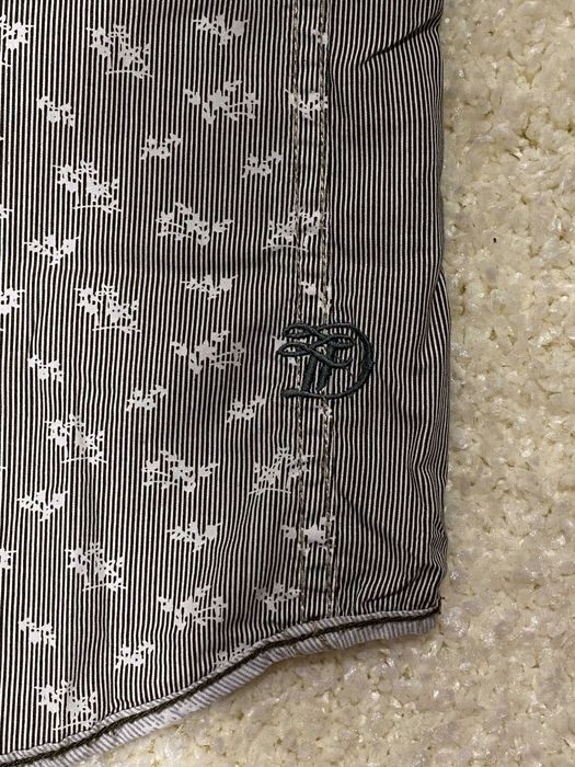 Мужская рубашка в цветочек , серого цвета