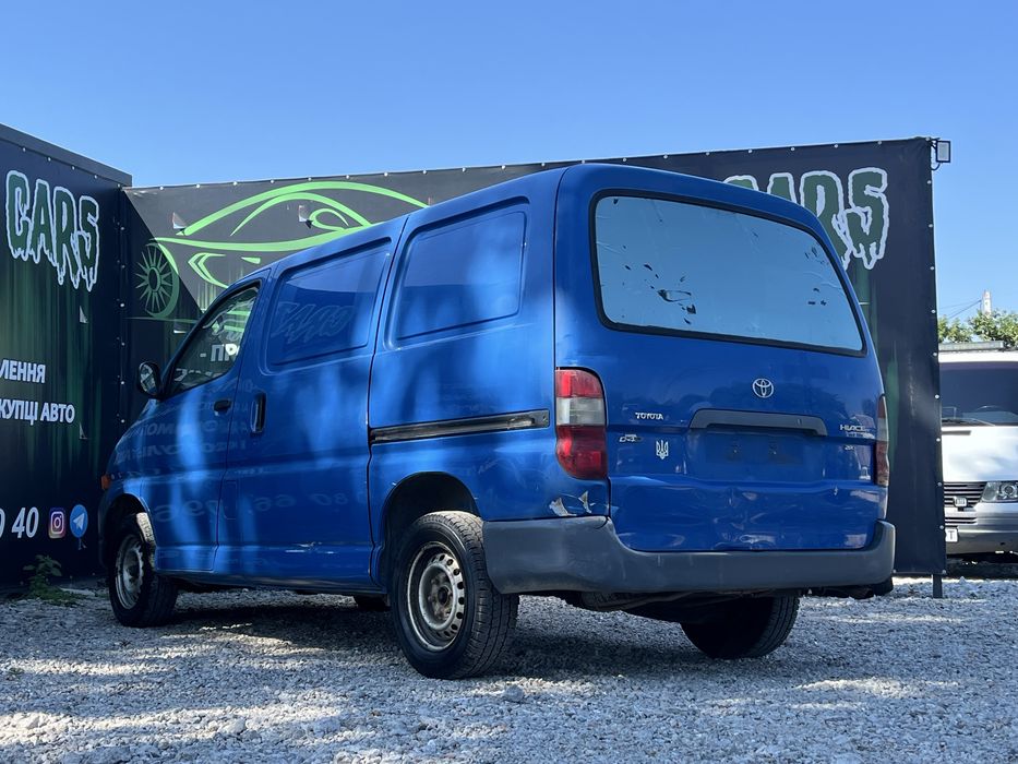Toyota HiAce (2.5 дизель )