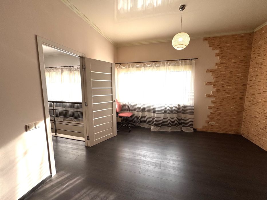 Уникальное предлодение. Центр!Квартира на земле.