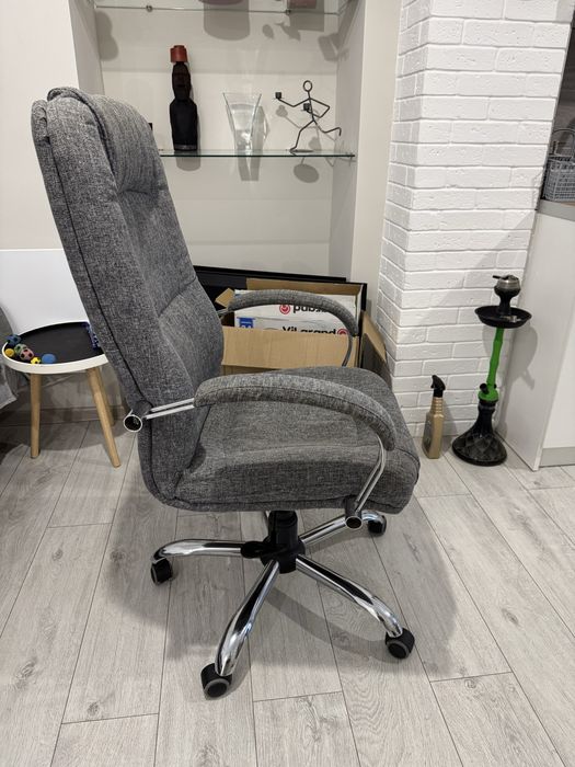 Офисное кресло б/у