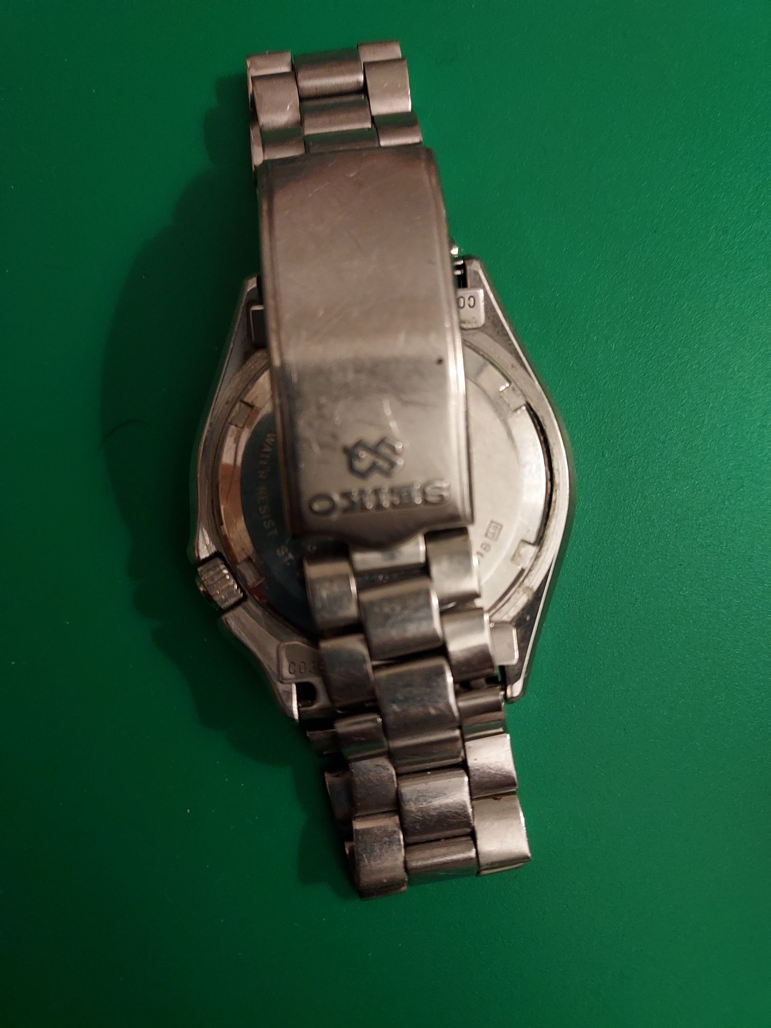 Seiko Sports 100 Quartz