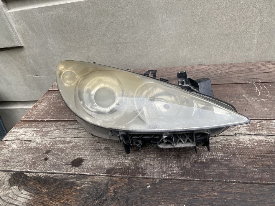 Peugeot 307 lift prawa lampa przód