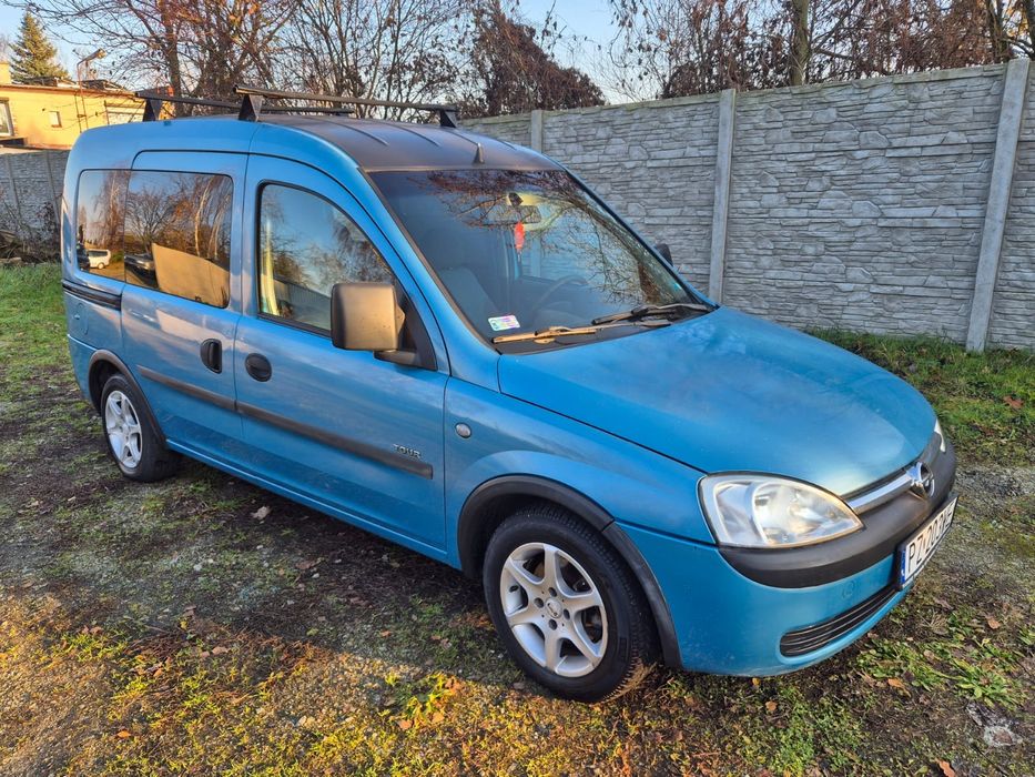 Opel Combo 1.6 benzyna osiem zaworów/ 5cio osobowy/2 x suwane drzwi