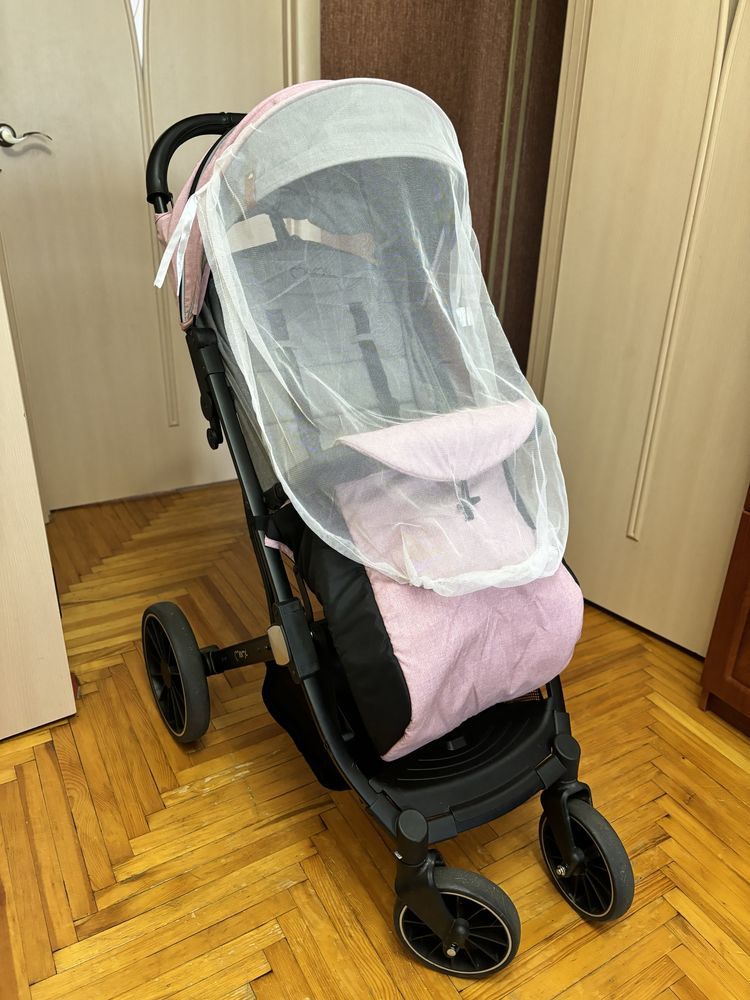 Продам коляску-прогулянку Momi Estelle Dakar PINK