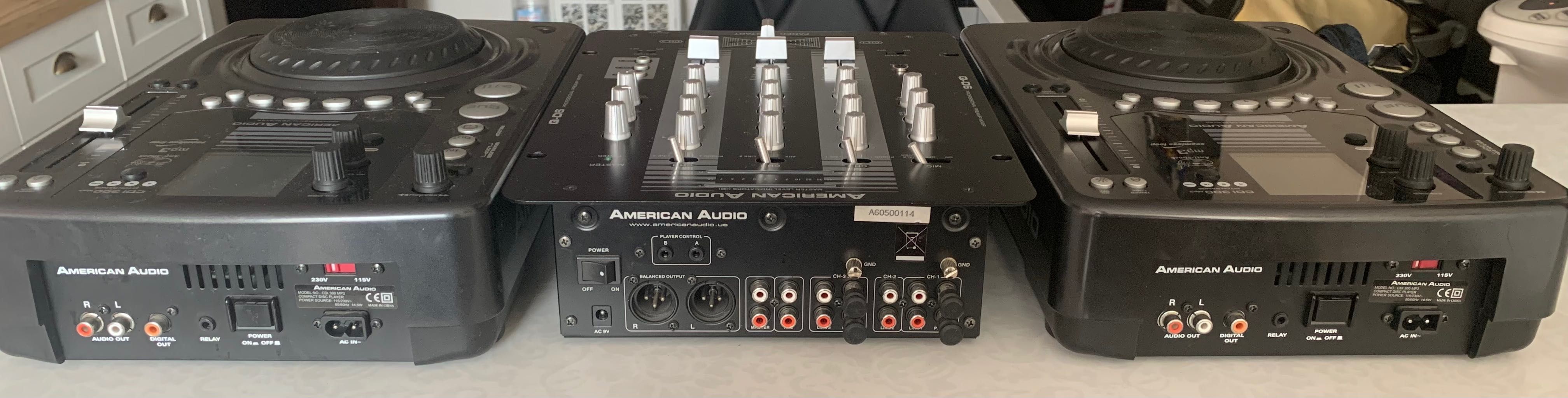 Комплект DJ-оборудования American Audio (2 проигрывателя+микшер)