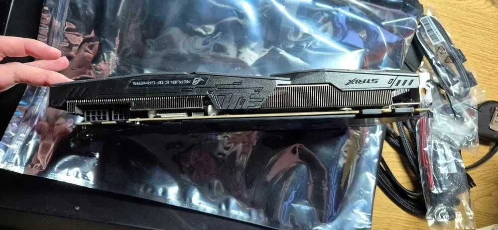 Karta graficzna ASUS GeForce GTX 1080 ROG STRIX 8GB pamięci GDDR5X