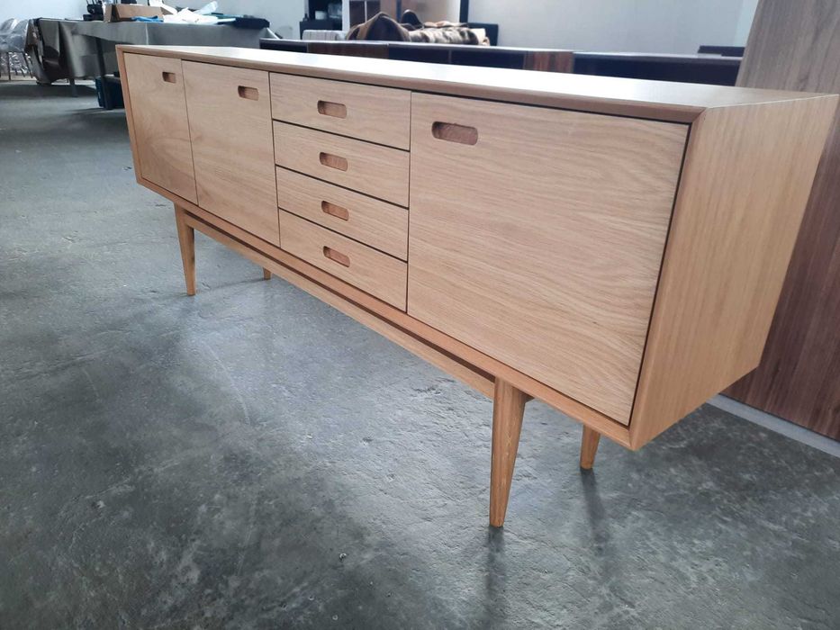 Aparador Nórdico 3Portas 4Gavetas Carvalho