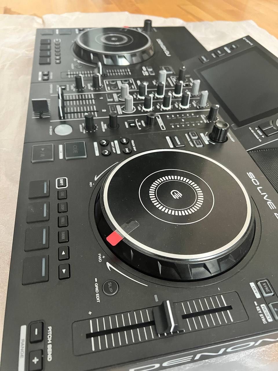 Пульт Denon DJ SC Live 2