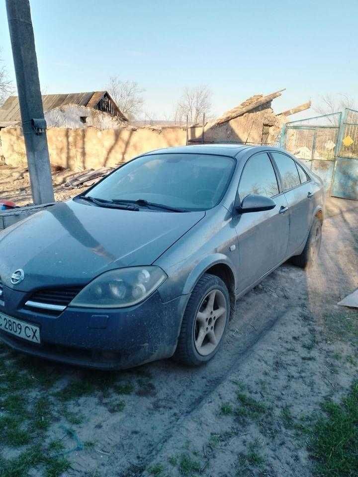 Автомобіль Nisan