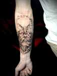 Tatuagem de varios estilos, realismo, preto e branco, colorido.