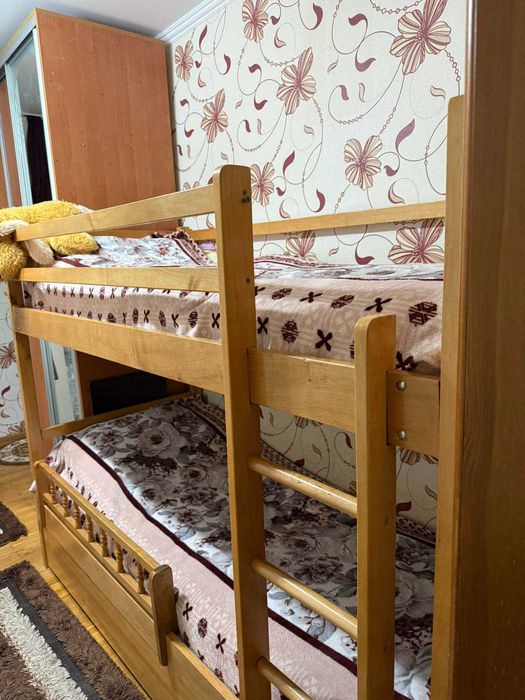 Ліжко двоярусне, дерев'яне, дитяче