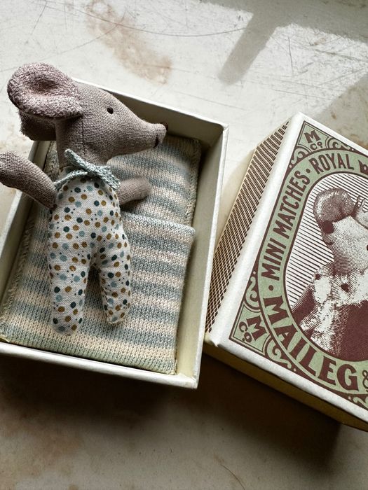 Maileg - Myszka Dzidziuś w pudełku - blue