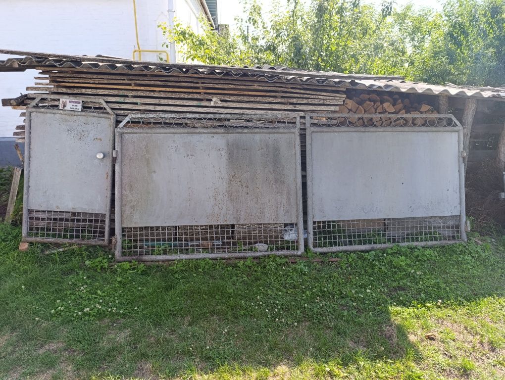 Продам ВОРОТА Металеві з хвірткою, важкі