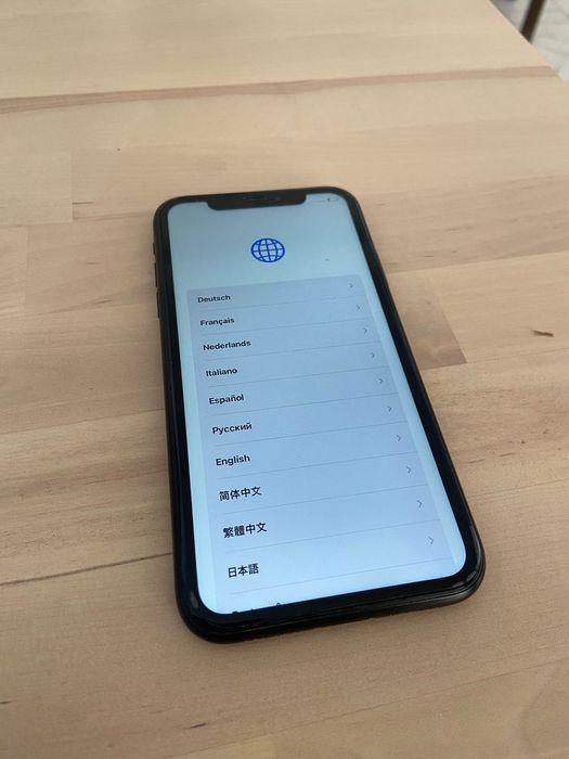 iPhone XR, 64gb. + capas e acessórios