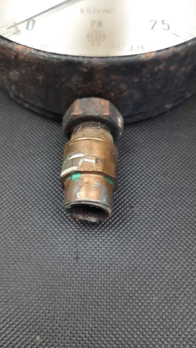 Manometr KFM 0-2,5 kG/cm3
