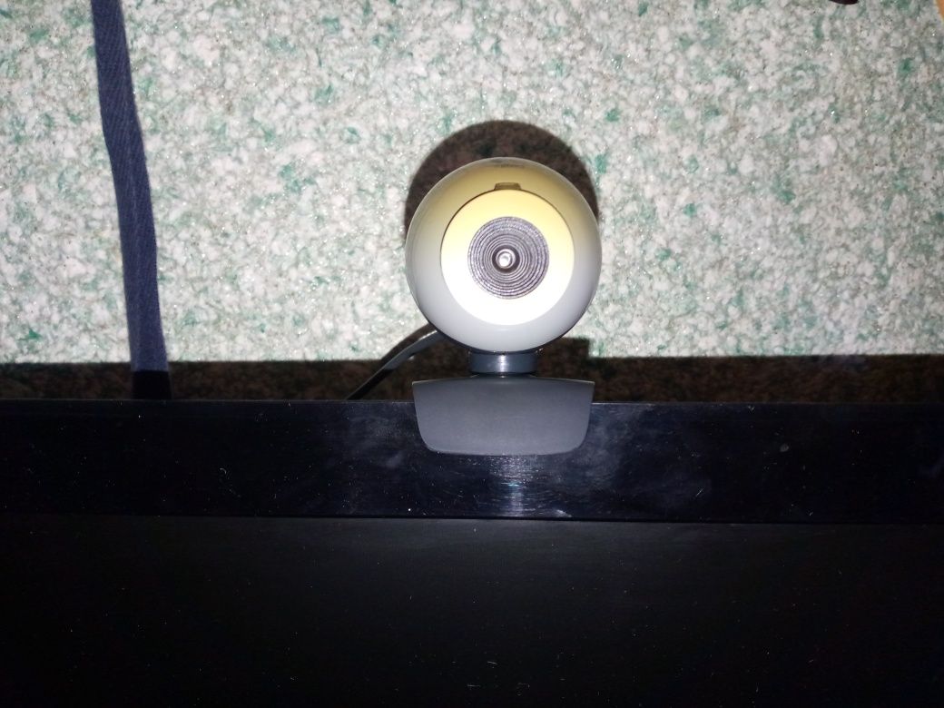 веб-камеру Logitech