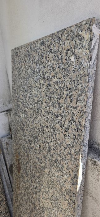 Vendo tampo granito de cozinha usado