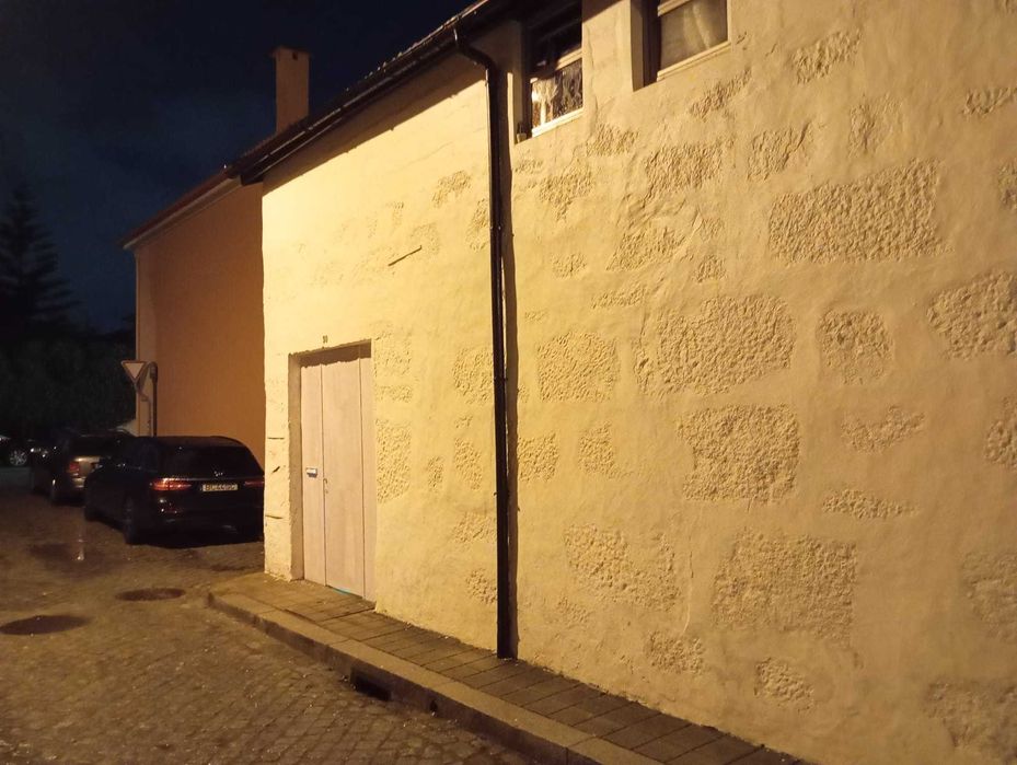 Alugo quarto individual perto estação de metro de Francos