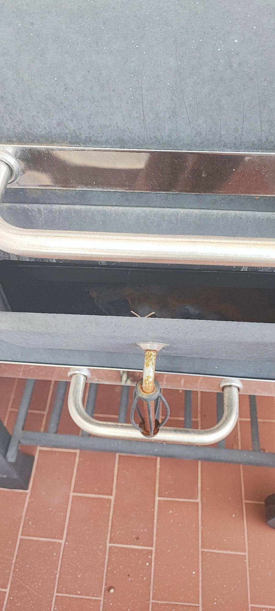 Grelhador a carvão