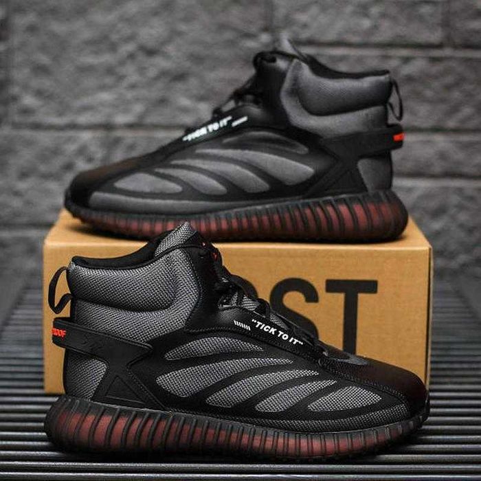 Чоловічі зимові кросівки adidas yeezy 350