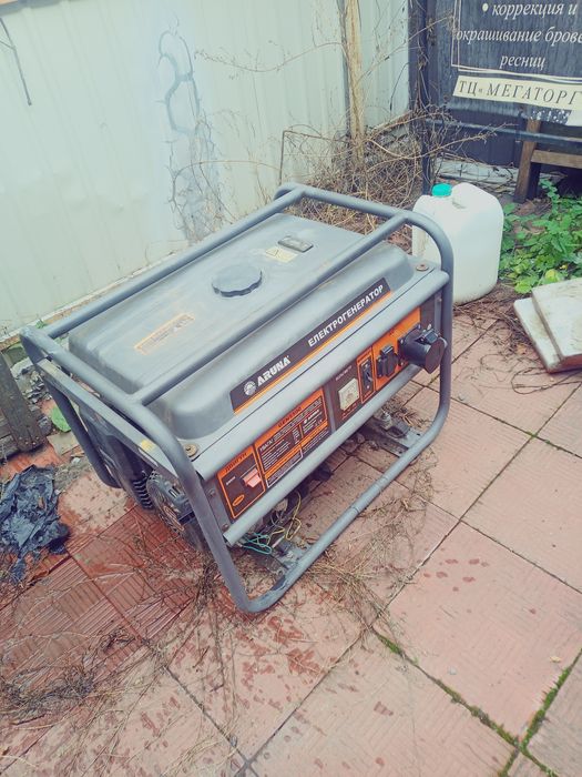 Продам генератор 5500