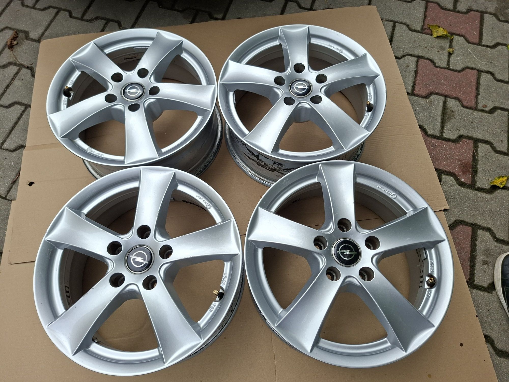 5x115 R16 Opel Astra Chevrolet Cruze Zafira Felgi Aluminiowe Alufelgi