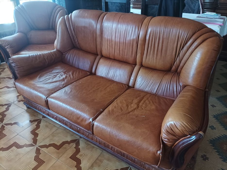 Conjunto Sofás em pele genuína