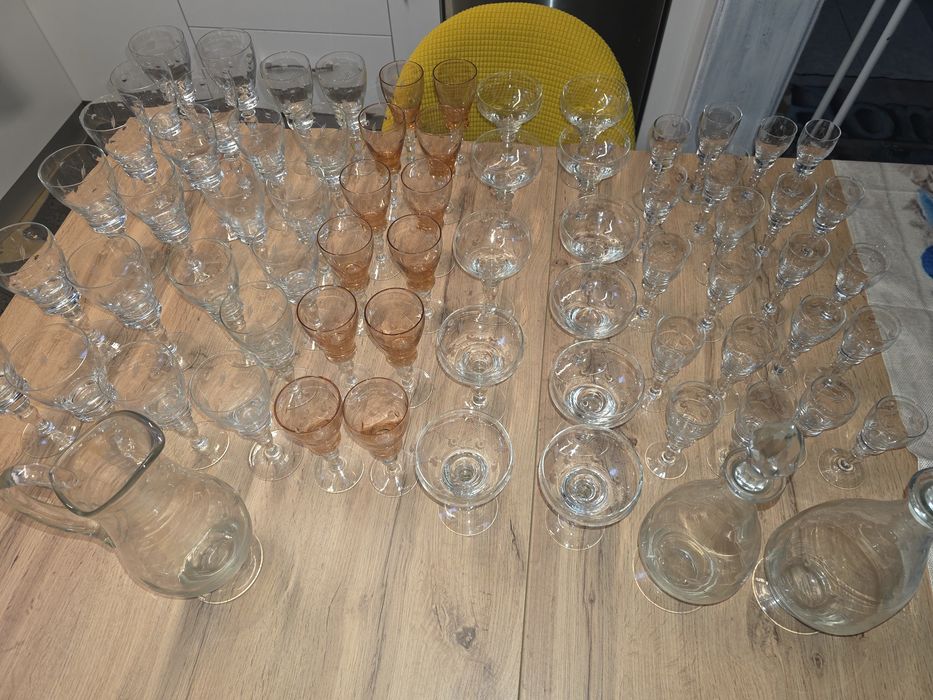 Serviço de cristal como novo