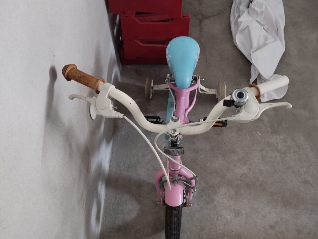 Bicicleta de menina