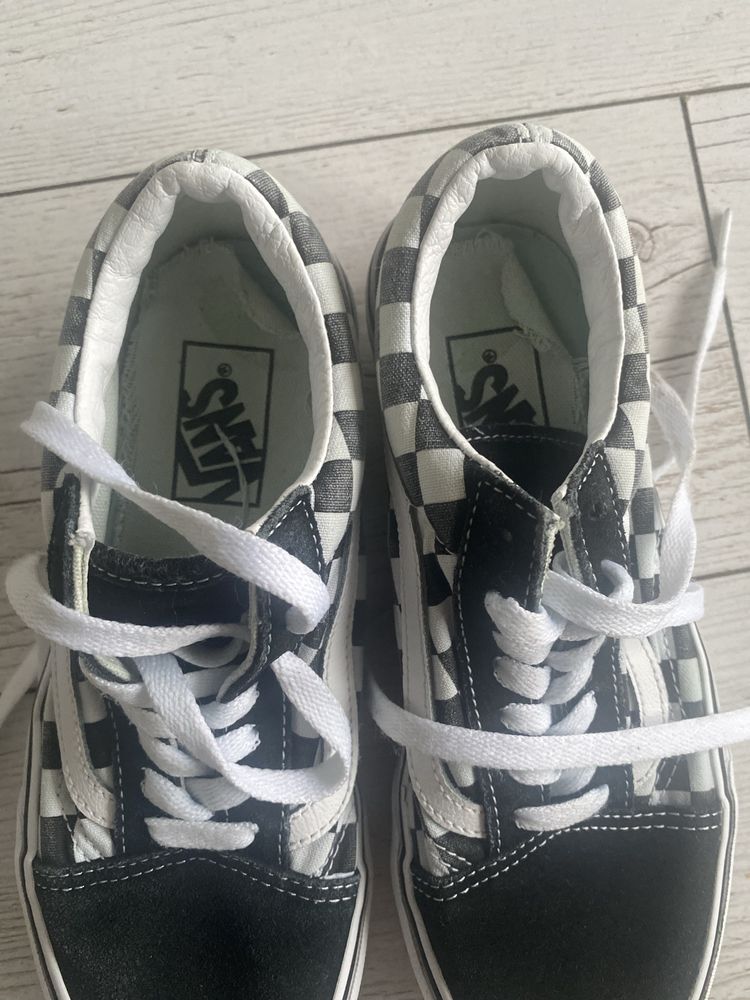 Vans’y w szachownicę